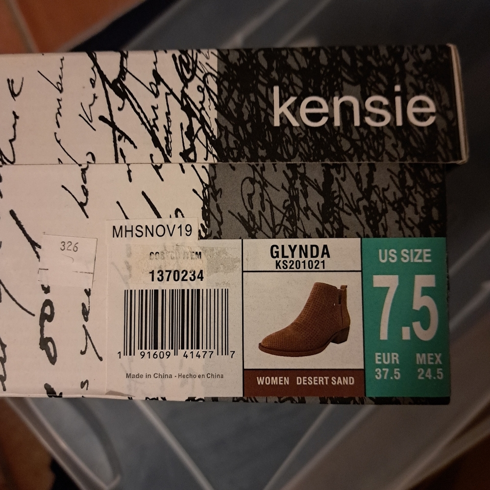 Kensie 7.5 Glynda